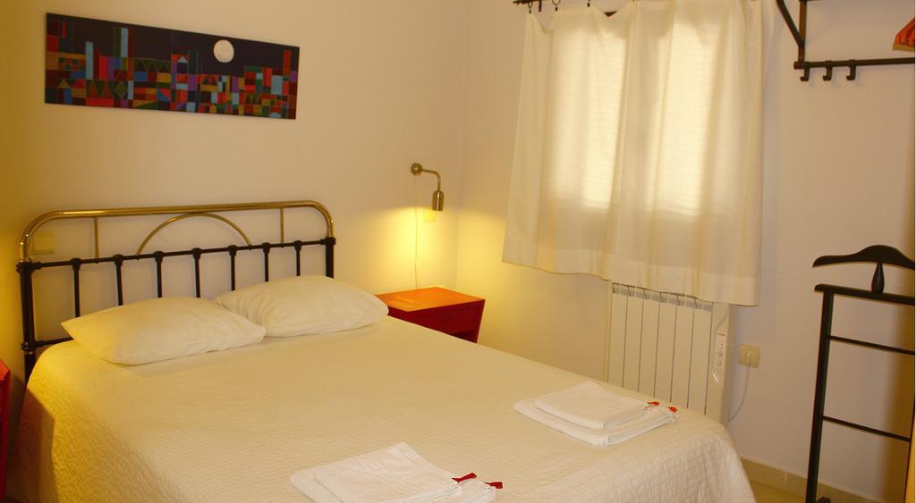 Apartamentos Puenteviejo Arenas de San Pedro Zimmer foto